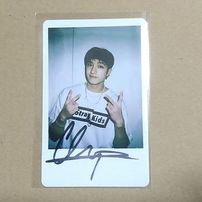 [Б/У] Straykids Бан Чан SKZ фотокарточка с автографом в стиле Instax