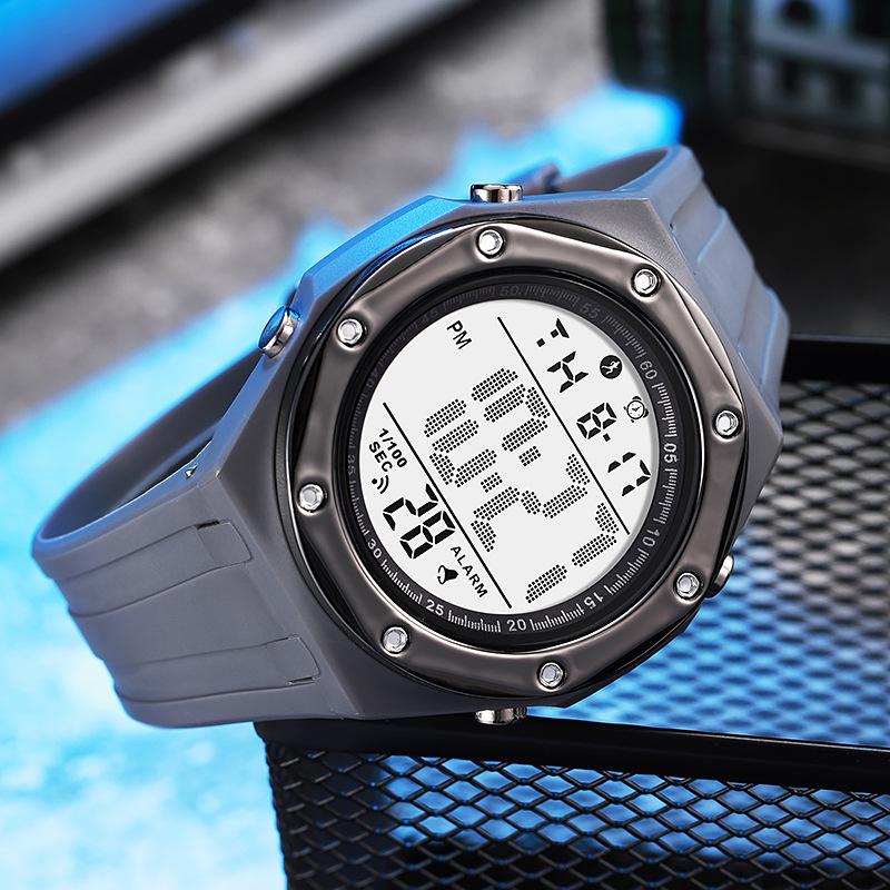 Fashionable hot selling and cool electronic watches trendy sports watches multifunctional night light men's watches 4