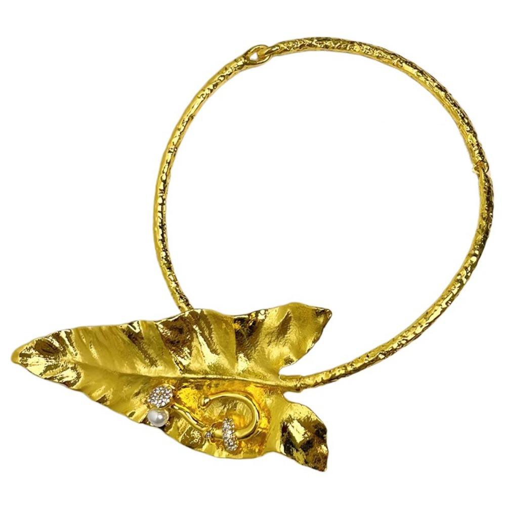 Light Luxury Banana Leaf Necklace Exaggerated Leaf Choker Unique Collarbone Chain  Girl