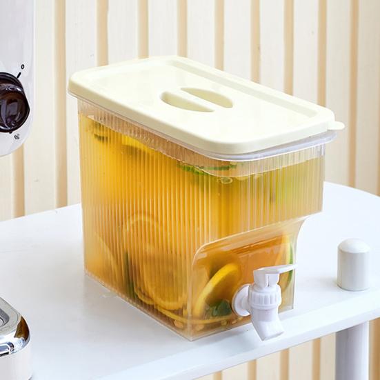 3.9L Water Dispenser with Faucet Leakproof Iced Tea Pitcher for Fridge BPA-Free Juice Container for Summer Drinks