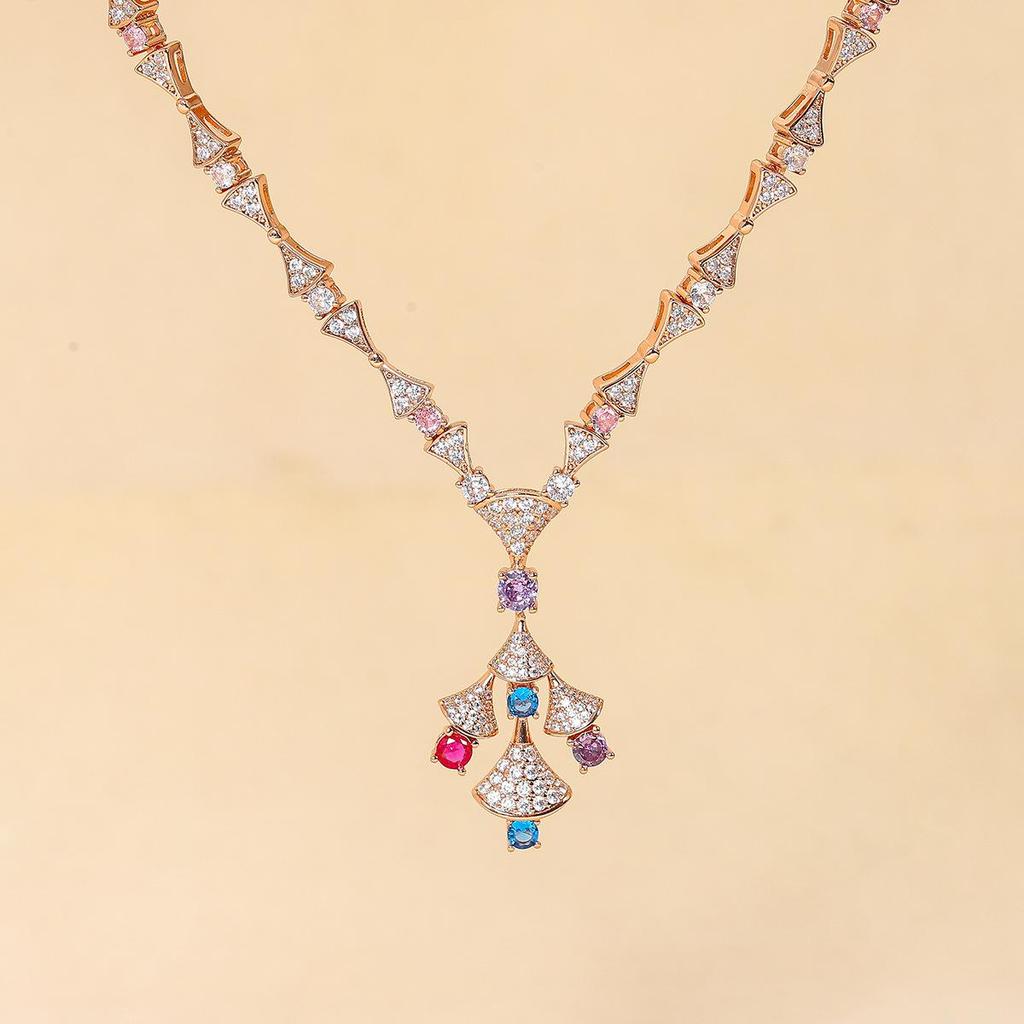 Элегантный набор колье в форме веера и красочных серег с цирконами для женщин - Медь с золотым покрытием