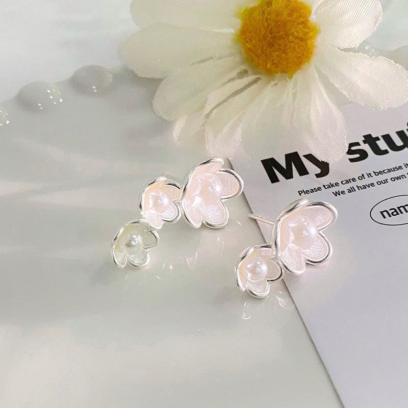 Asymmetrical Flower Earrings Temperament Lady High-end Niche Design Earrings