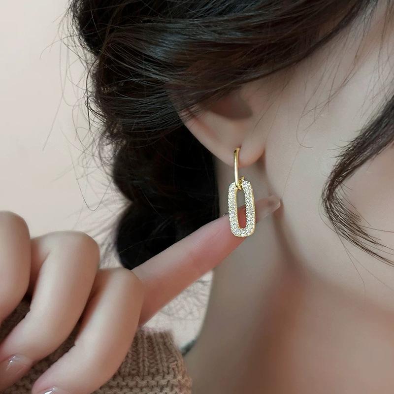 Gold geometric painless mosquito coil disc earrings fashion temperament super flash zircon earrings women's high-end ear clips without ear piercings