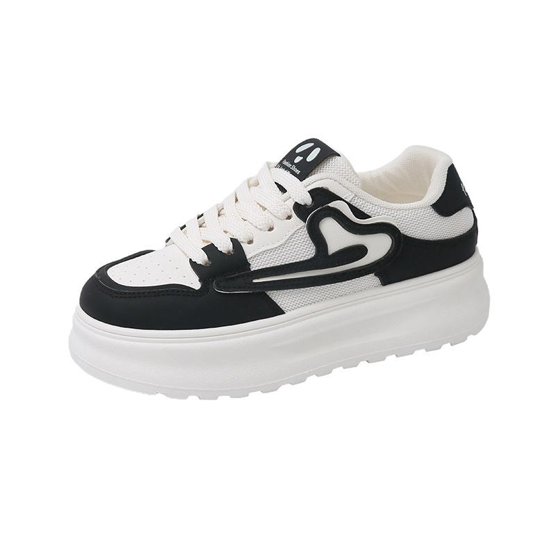 2025 весна маленькие белые туфли новая корейская версия ins женские студенческие туфли для увеличения роста на платформе спортивные туфли для доски повседневная обувь женская 262