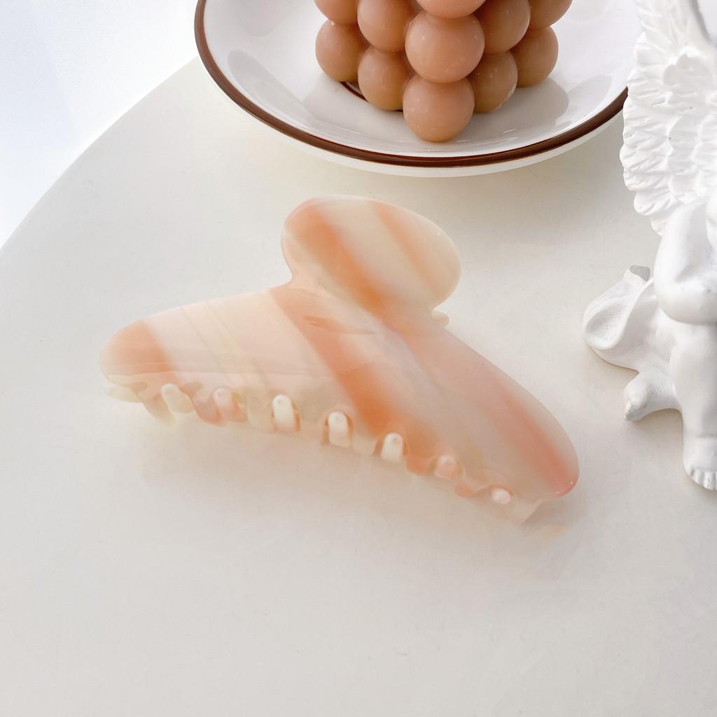Premium Acetate Hair Claw Clip With Beautiful Gradient Finish Perfect For Hair Styling