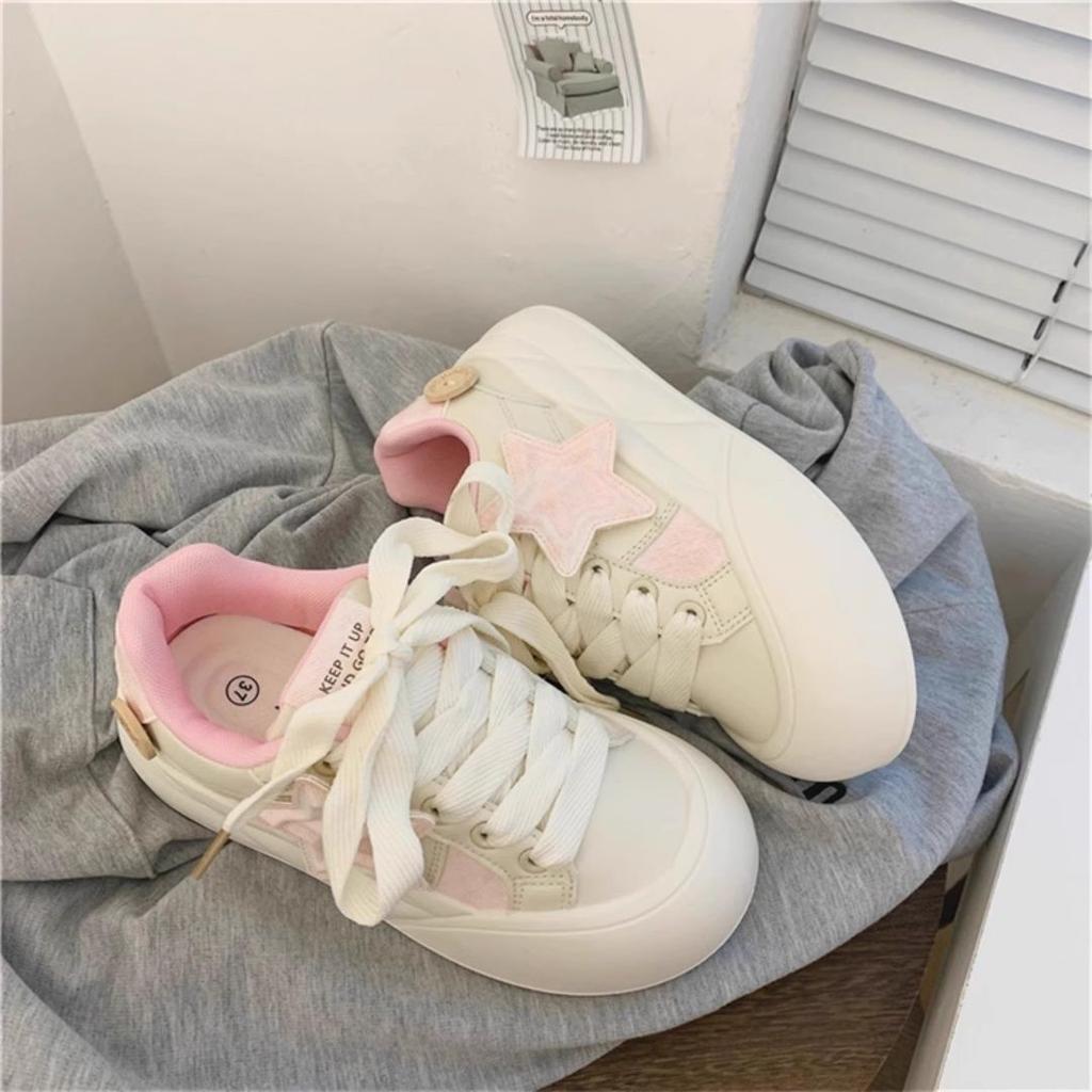 Маленькие белые туфли на толстой подошве, женские, летние, 2024 года, универсальные, популярные, туфли для скейтбординга, маленькие, звездные туфли