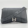 BALENCIAGA Downtown 736472 Сумка-клатч на 2 способа ношения через плечо Crossbody Диагональный ремень через плечо Логотип B Кожа Черный Женская Мужская Унисекс