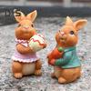 1/2 шт., пасхальная фигурка кролика, держащая красочное яйцо, морковка, статуэтка кролика из смолы, скульптура животного, домашний офис, книжная полка, украшение для рабочего стола, орнамент