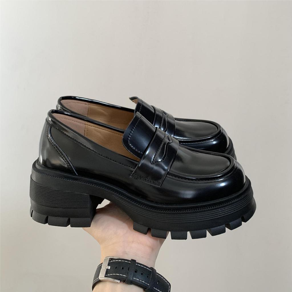 Коричневые туфли на платформе в ретро-британском стиле, женские, новинка осени 2025 года, французские универсальные туфли-лоферы с юбкой, одинарные туфли