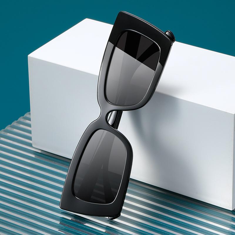 Новые модные квадратные солнцезащитные очки в маленькой оправе для Европы и Америки, простые уличные солнцезащитные очки для мужчин и женщин, одни и те же очки