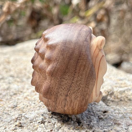 Hand-Carved Hedgehog Figurine Miniature Wooden Forest Animal Statue Rustic Collectible Hedgehog Sculpture for Living Room Home Desk Shelf Decor