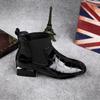 Лакированная кожа женские короткие сапоги новые четыре сезона британская мода плюшевые удобные сапоги женские уличные повседневные туфли для ходьбы