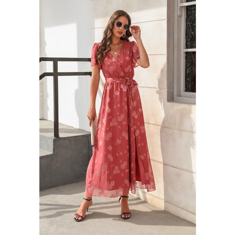 Платье с V-образным вырезом, завышенной талией и бретелями, жаккардовое, с разрезом, длинное, короткое, с короткими рукавами