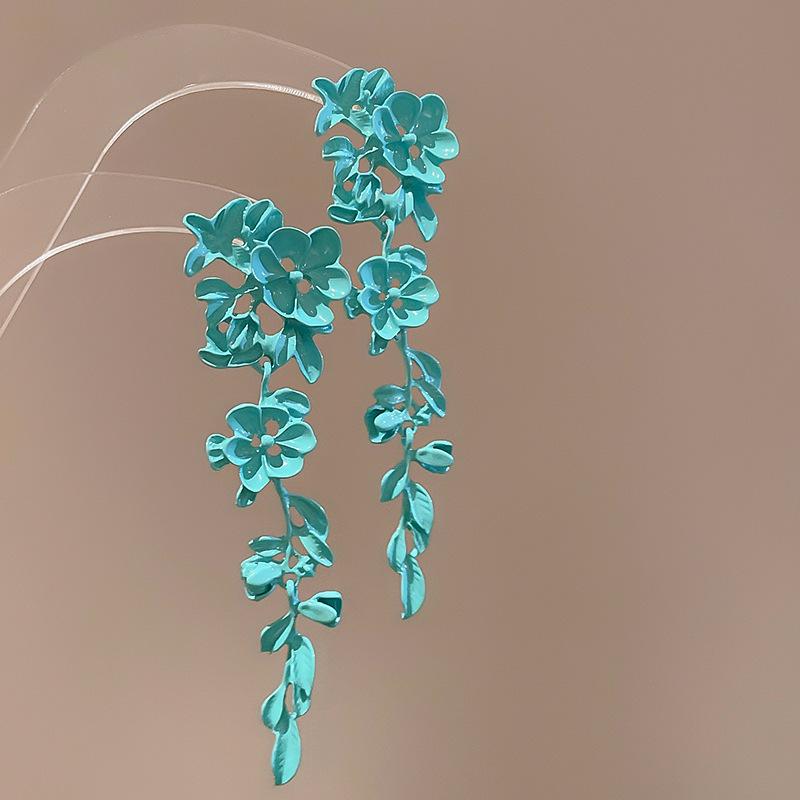 Серьги-кисточки с листьями цветка Серебряная игла: Изысканный европейский и американский ретро-дизайн ниши с легким налетом роскоши