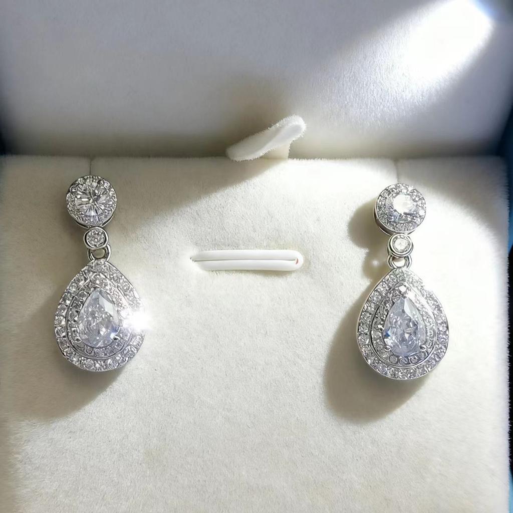 Imitation Drop-shaped Zircon Stud Earrings Women's High-quality Full Diamond Zircon Earrings Design Sense Earrings Colored Gemstone Earrings