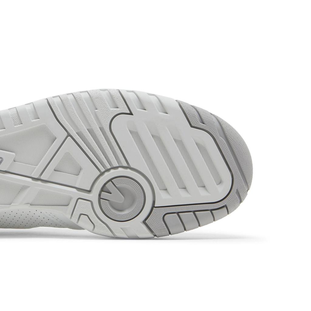 New Balance 550 'Concrete Black' (Unisex) White / Concrete / Black Vintage Basketball Shoes BB550NCL