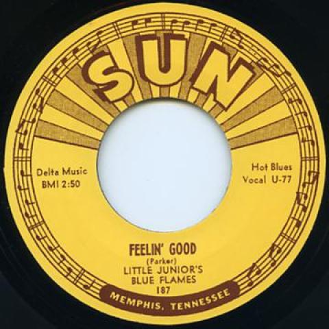 7-дюймовая пластинка LITTLE JUNIOR'S BLUE FLAMES - Feelin' Good / Fussin' And Fightin' SUN187 Sun UK 1953 Великобритания Блюз