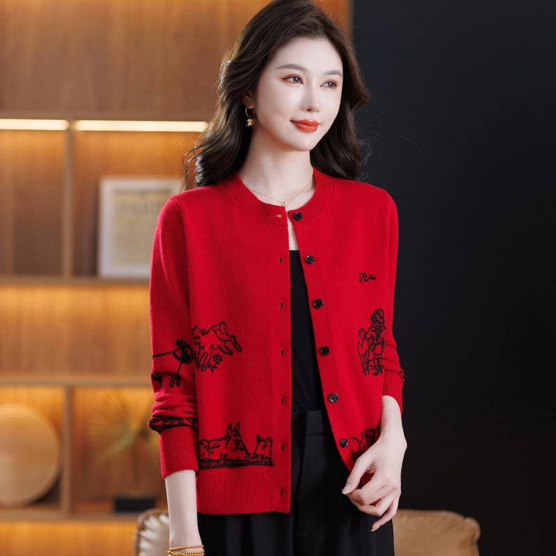 Women's Jacquard Wool Cardigan: Autumn/Winter Knitwear for Stylish Middle-Aged Mothers
