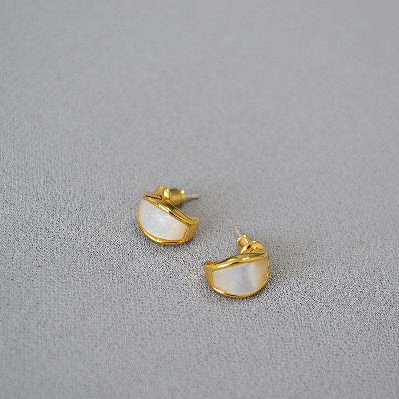 Японские и корейские минималистичные серьги-пусеты из латуни с золотым покрытием и серебра 925 пробы с изогнутым перламутром