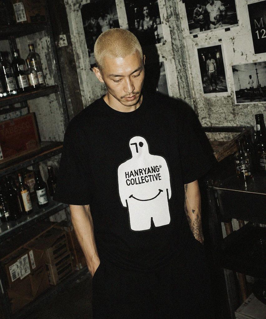 HANRYANG COLLECTIVE Hr Футболка с большим логотипом Черная