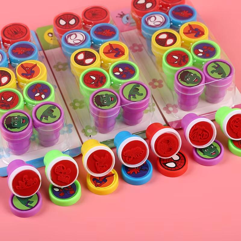 MINISO Spidey Штампы Сувениры для вечеринки Подарки Человек-паук для детей Штампы для детей Мальчики Награды для класса Праздничные принадлежности Украшение