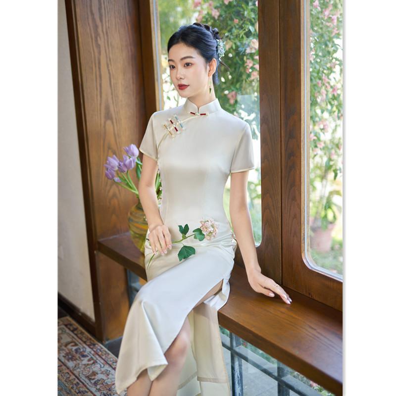 Elegant white long-sleeved cheongsam spring and summer new improved new Chinese style slim temperament cheongsam skirt