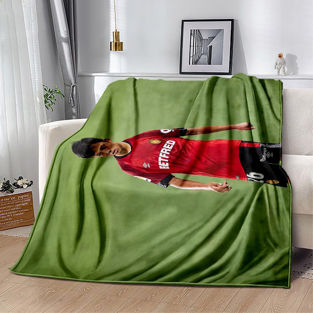 Football Player Jersey Blanket Ultra-Soft Suitable for Seaside Livingroom Picnics Four Seasons Universal Modern Gift for Travel Home Birthdays