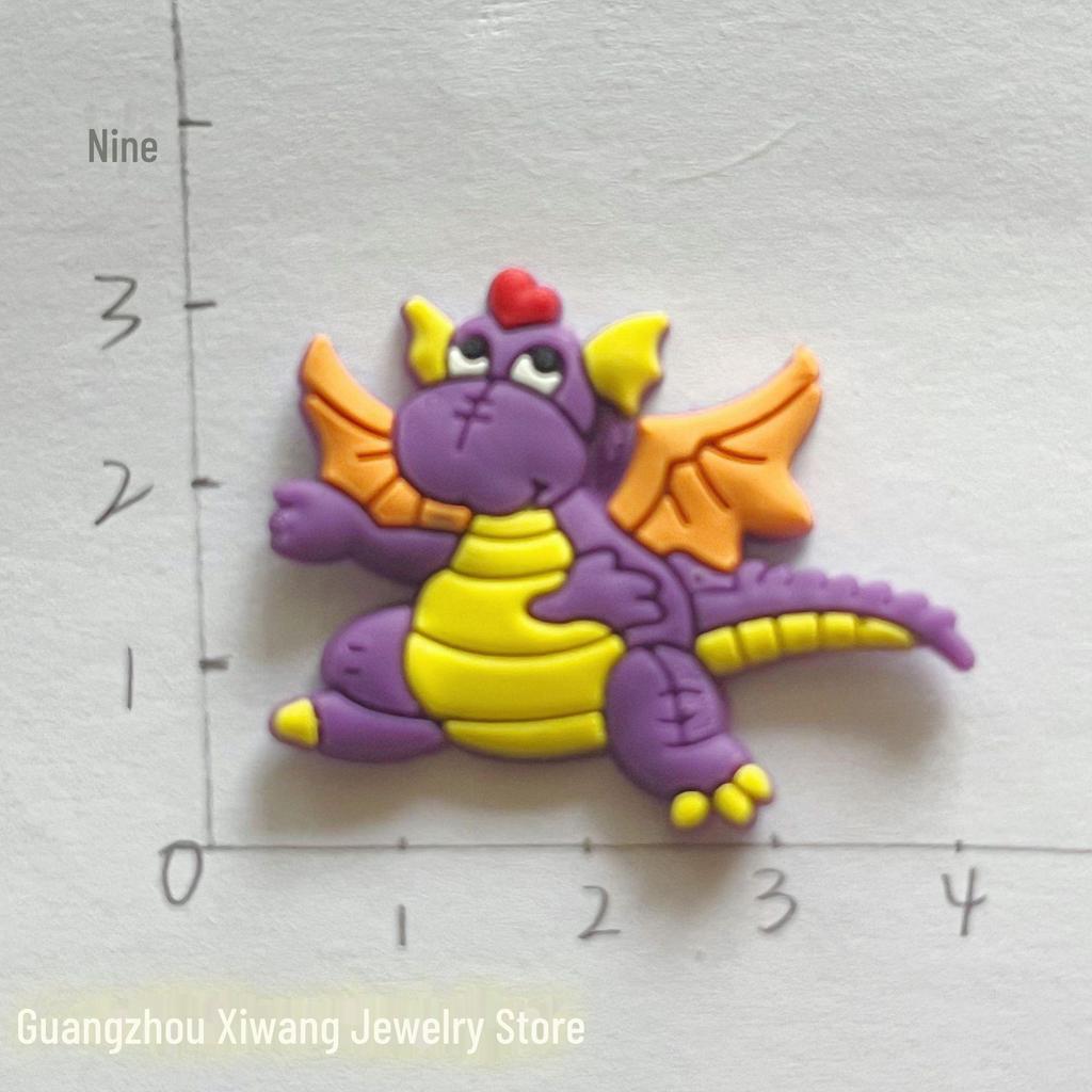 Аксессуары для динозавров из мультфильмов своими руками: Подвески для обуви, чехлы для телефонов и магниты