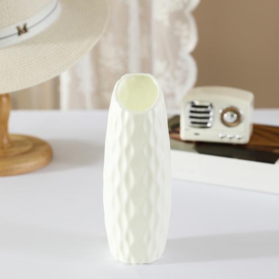 Imitation Ceramic Plastic Vase Budget-friendly Decorative Plastic White Vase Flower Arrangement Decoration