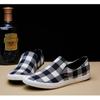 Туфли без шнуровки, крутая мужская повседневная обувь на плоской подошве из дышащей ткани в уличном стиле в клетку, черная, синяя