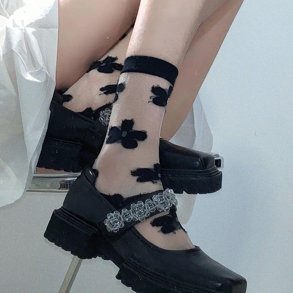 Новая корейская версия Crystal Silk Ins Hyunya Style Flower Medium Tube Socks Crystal Glass Silk Love Stacking Socks Thin