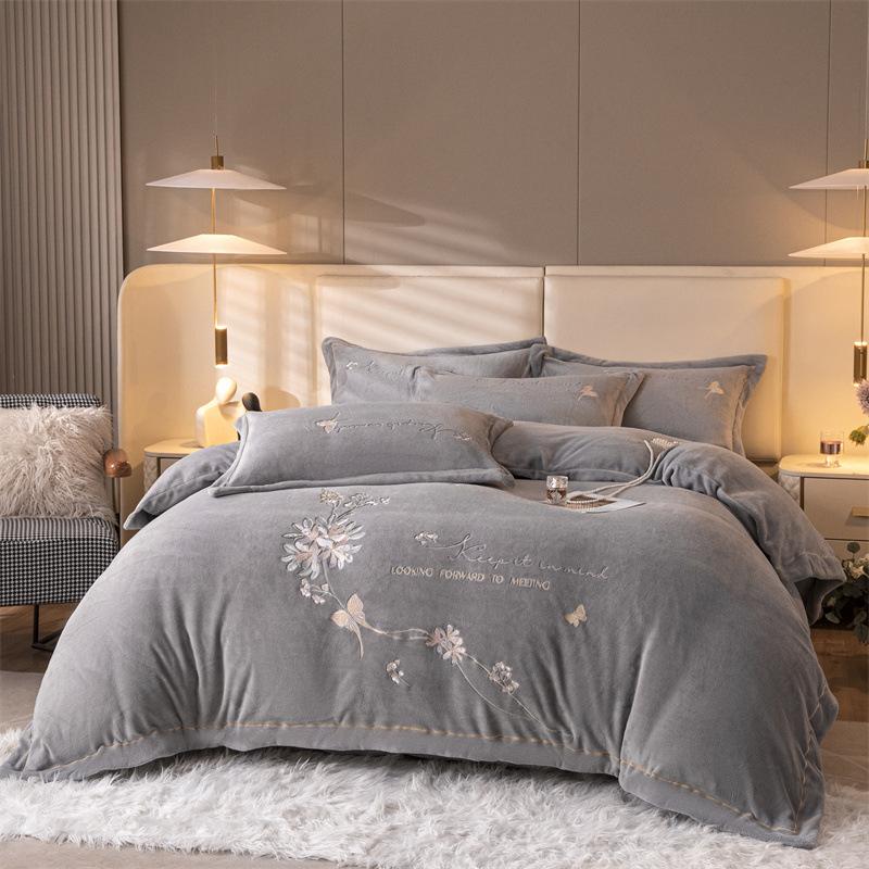 Молочный бархат класса А, четыре предмета, зимнее теплое утолщенное двустороннее бархатное пододеяльник, матовый однотонный бархат высокой плотности с резным рисунком