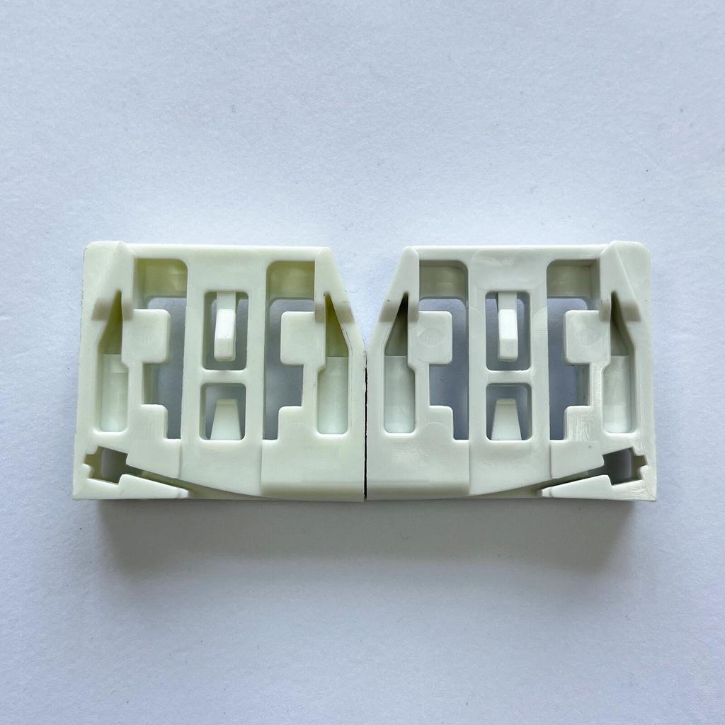 Window Regulator Clips Rear Front 1U0839461 For Skoda Octavia 1U Facelift