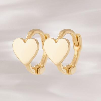 JEWNEL 14K Миниатюрные простые серьги-кольца с маленьким сердцем, застежка-щелчок, для мочки уха