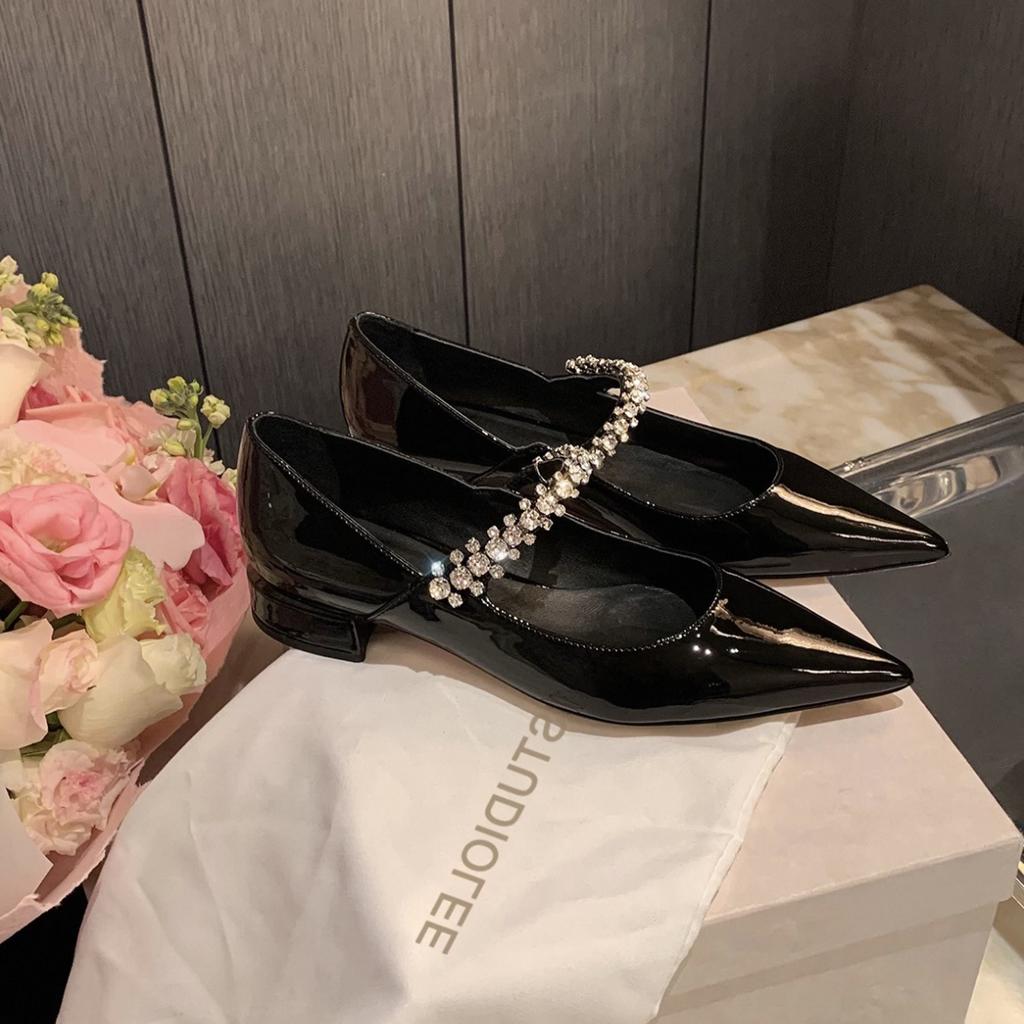 Весна 2025 года, новая версия из коровьей кожи, элегантные маленькие заостренные сверкающие бриллианты с универсальным леопардовым принтом, легкие туфли на небольшом толстом каблуке для женщин