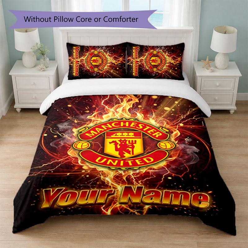Manchester United Custom Name Text Bedding Set 1 Duvet Cover+2 Pillowcases Soccer Logo Personalized Gift For Special Occasion Bedroom Decor
