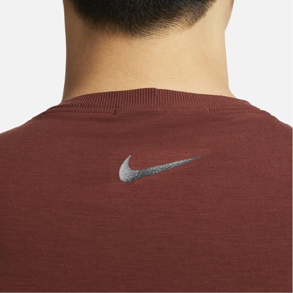 Nike Футболка с коротким рукавом и круглым вырезом с логотипом для мужчин, коричневая DM7823-217