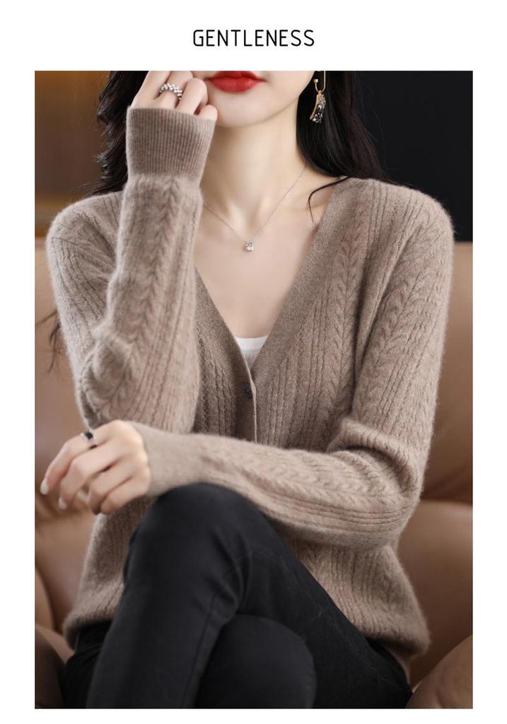 Spring 2023 Women's V-Neck Loose Knitted Cardigan with Sweater Collar