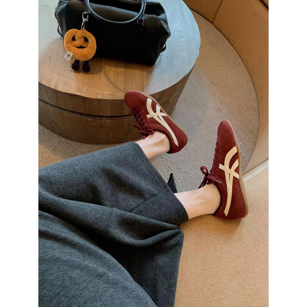 Lan Cabinet 2025 New Fashionable Contrasting Color Lace-up Flat-soled Soft-soled Sports Board Shoes Casual Forrest Gump Training Shoes Women's Autumn