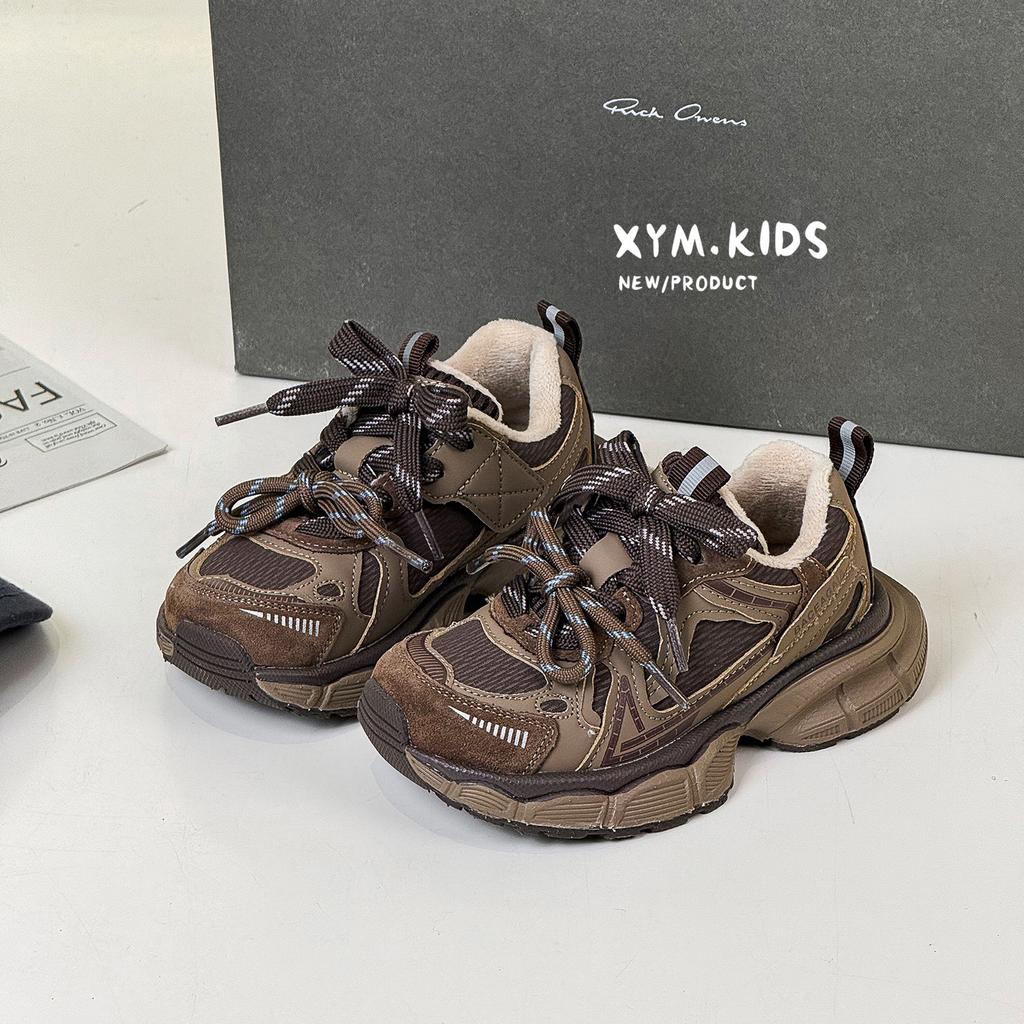 Зима 2025 новые детские спортивные туфли две хлопковые туфли модные ретро двойная шнуровка бархатные мальчики и девочки папины кроссовки