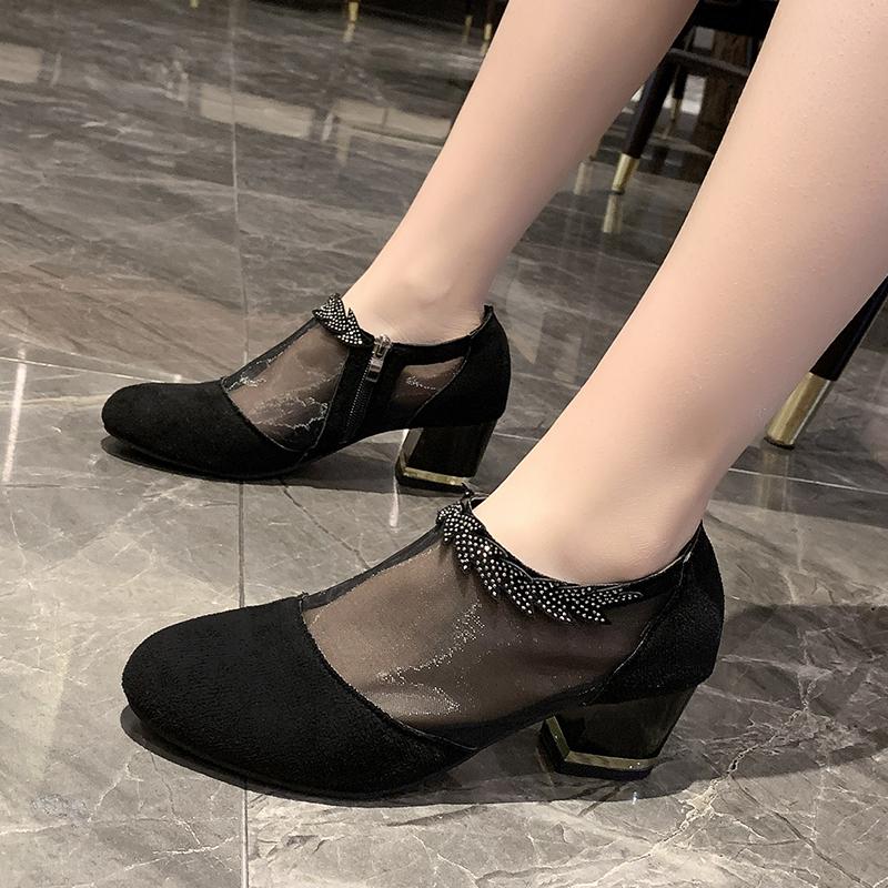 Модные женские туфли на высоком каблуке 2024 Весенние модные босоножки с квадратным каблуком и цветами Женские летние босоножки размера 43 из дышащей сетки со стразами