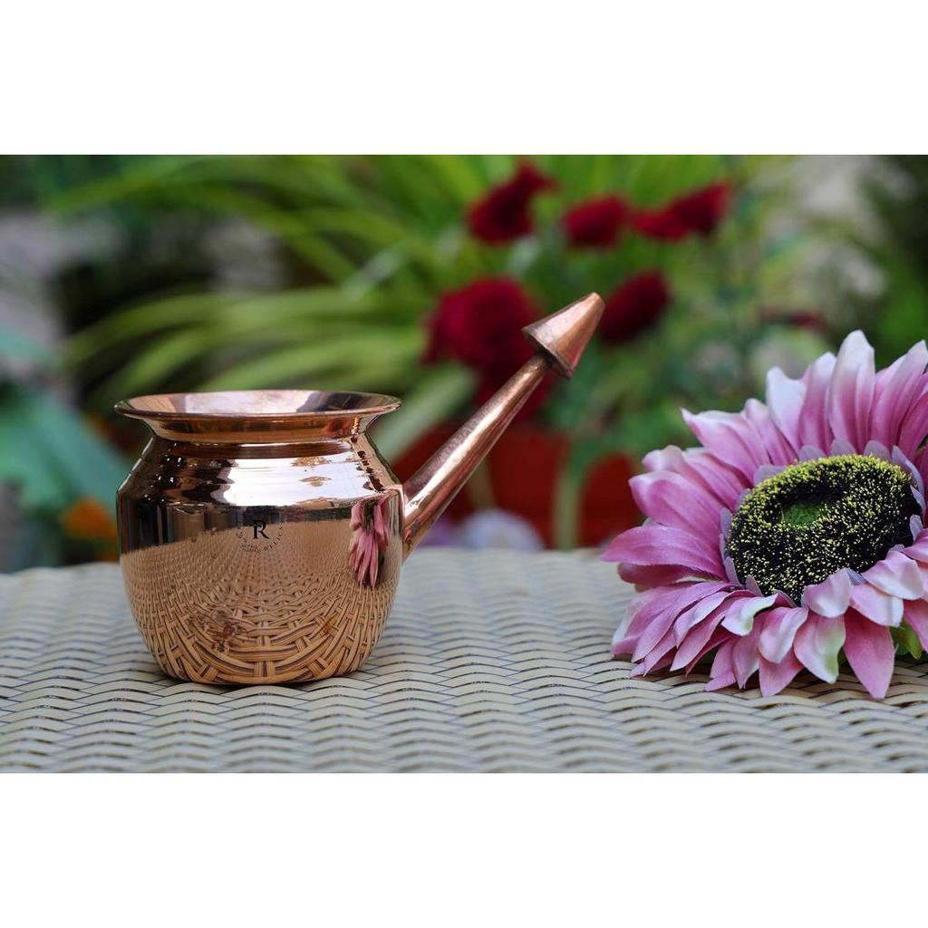 Чистая медь Neti Lota емкостью 300 мл подходит для эффективного очищения носа, занятий йогой, ежедневной гигиены, заложенности носовых пазух