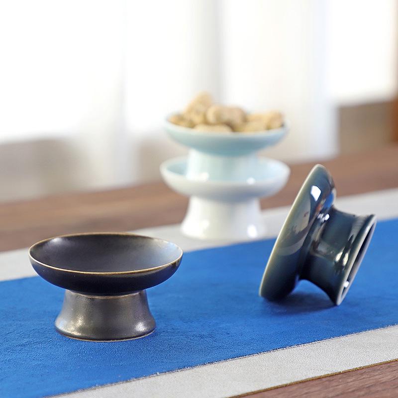 Exquisite Ceramic Snack Plate: Chinese Style Small Tray for Fruits and Nuts