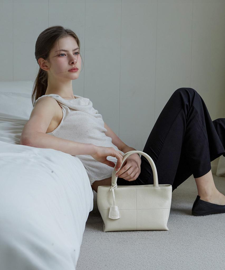 Valluat Anto Bag_Ivory