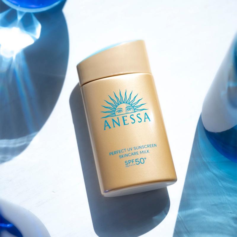 ANESSA Солнцезащитное молочко для ухода за кожей Perfect UV SPF 50+ PA++++ 60 мл