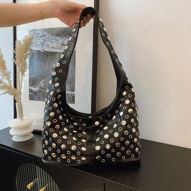 Punk Style Underarm Bag Women's New Retro Rivet Shoulder Bag Large-capacity Commuter Bag