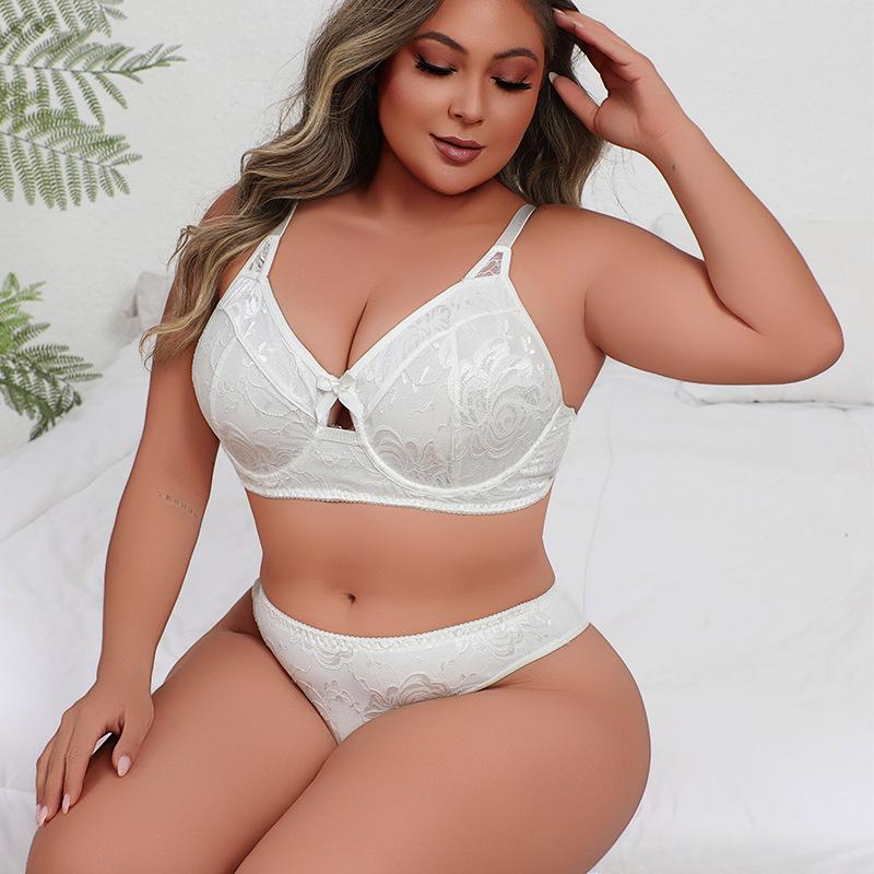 Sexy Plus Size Women's Solid Color Underwear Set Gathered Suspenders White Bra and Panties Two-piece Set