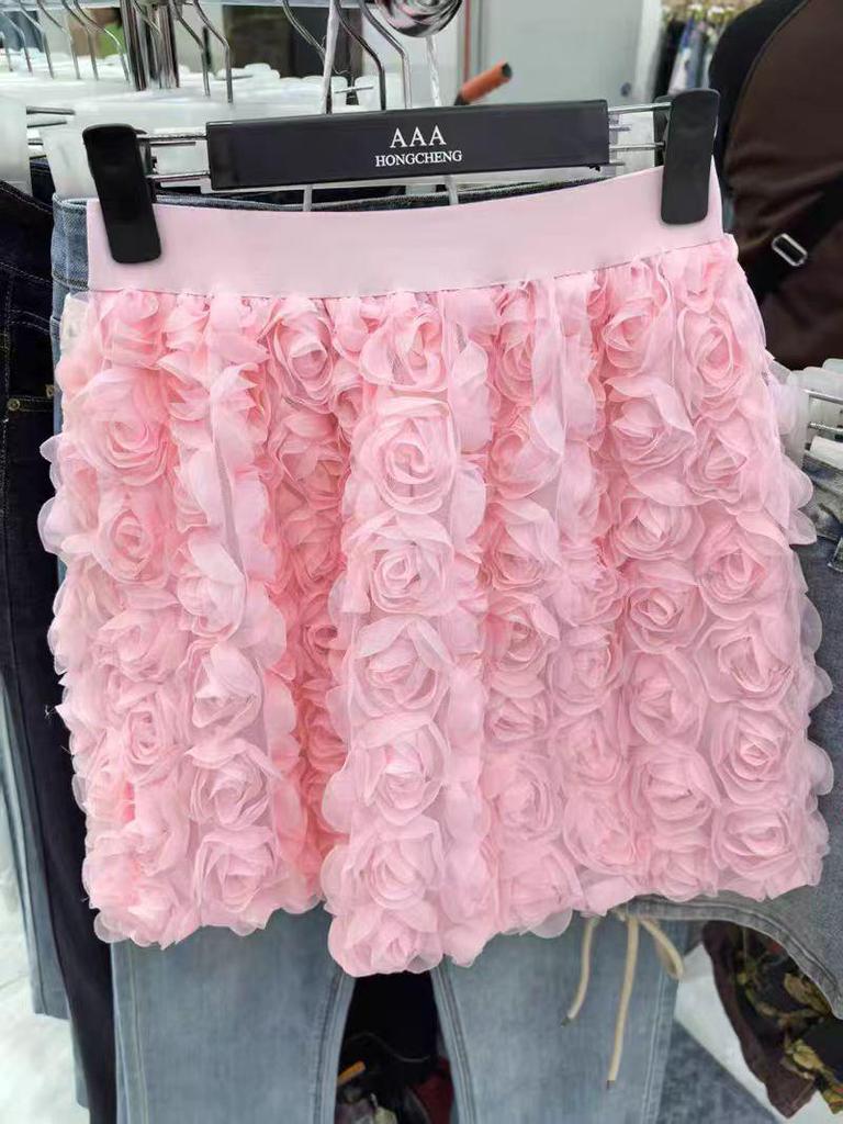 Женская европейская и американская A-силуэтная юбка с 3D-розами: Элегантная короткая юбка для похудения