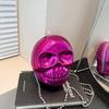 Женская сумка-череп на Хэллоуин 2025 новая европейская и американская трендовая сумка через плечо с индивидуальностью, забавная нишевая цепочка, маленькая круглая сумка