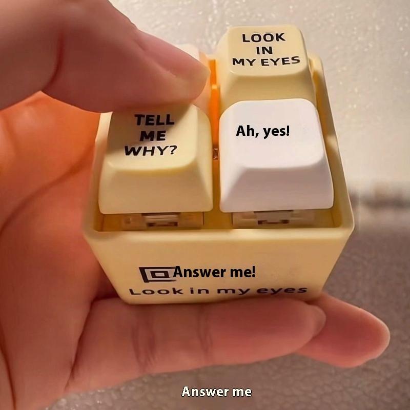 Voice Activated Keychain Toy Portable 4-Key Str Relief Keyboard Creative Office Toy Gift Light-Up Prank Toy For Men And Women